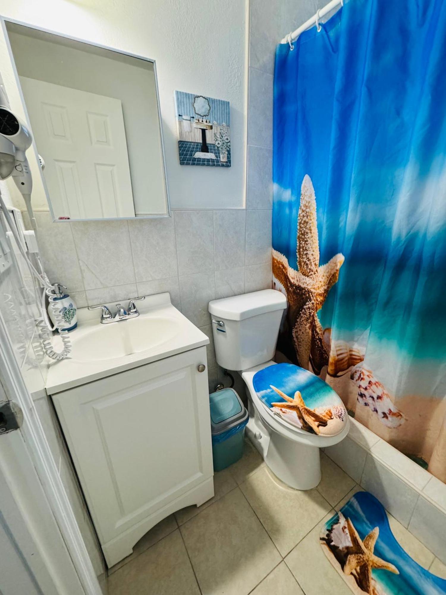 B5 Best Value On Private Bedroom With Private Bathroom In Little Havana, Miami Eksteriør bilde